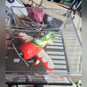 Disney Planes Exclusive  El Chupacabra  Die Cast Vehicle 1:43 With Display Case